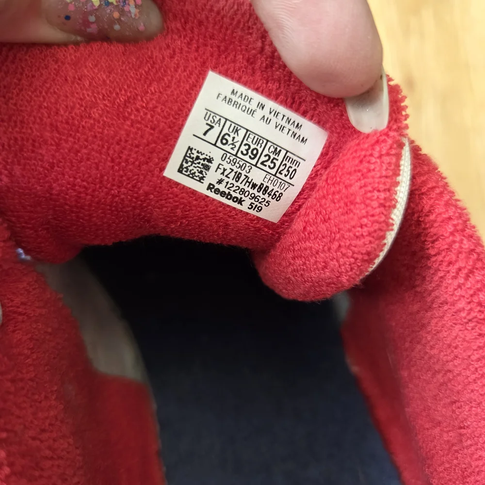 Reebok White and Red Athletic Shoes - Picture 7 of 8